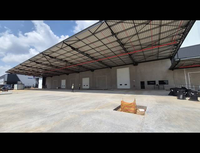 7,283M² WAREHOUSE TO LET IN JET PARK